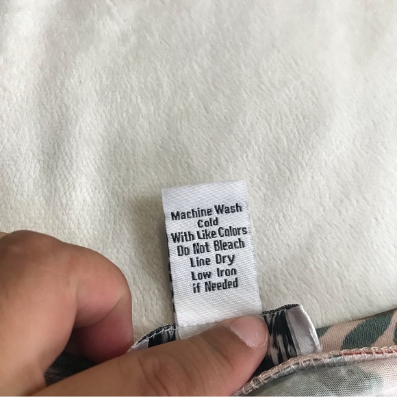 Serengeti Set Of 2 Skirt / Top Women’s Size L Multicolor Pullover 3/4 Sleeve - Picture 8 of 16